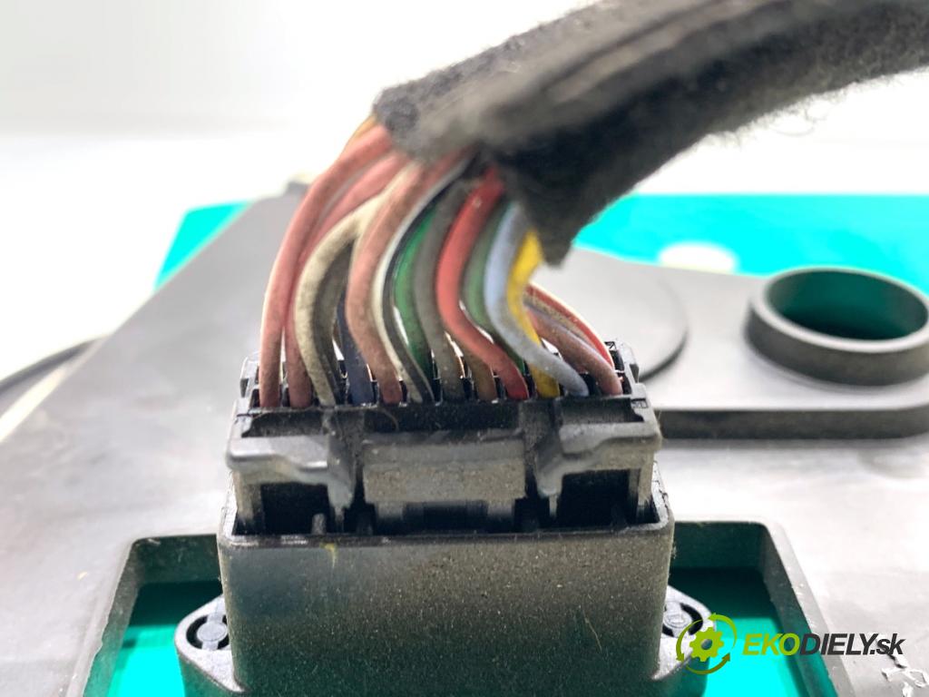 DACIA DUSTER SUV 2011 66 kW 1.5 dCi (HSAJ) 1461 prístrojovka 21677499 (Přístrojová deska)