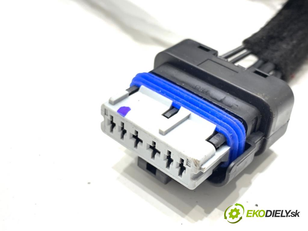 OPEL CROSSLAND SUV 2024 81 kW 1.2 (75) 1199 káblovačka dveře přední část levý 39245059