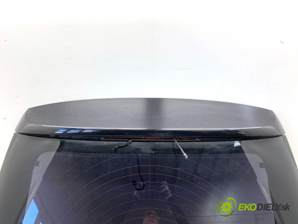 BMW E84 SUV 2013 85 kW sDrive 16 d 1995 kapota zadní část 475