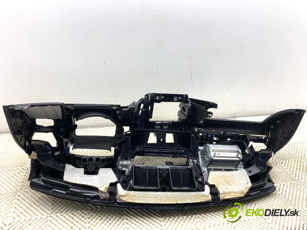 BMW E84 SUV 2013 85 kW sDrive 16 d 1995 Palubná doska VANKÚŠ: spolujazdca