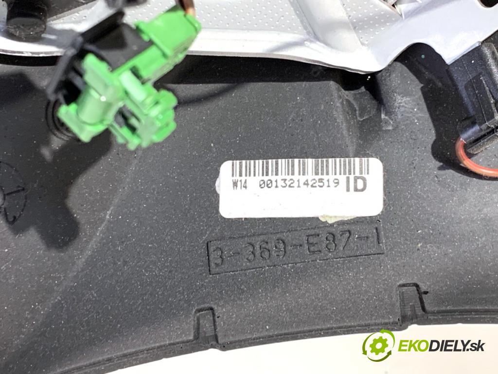 BMW E84 SUV 2013 85 kW sDrive 16 d 1995 volant 3057364 (Volant)