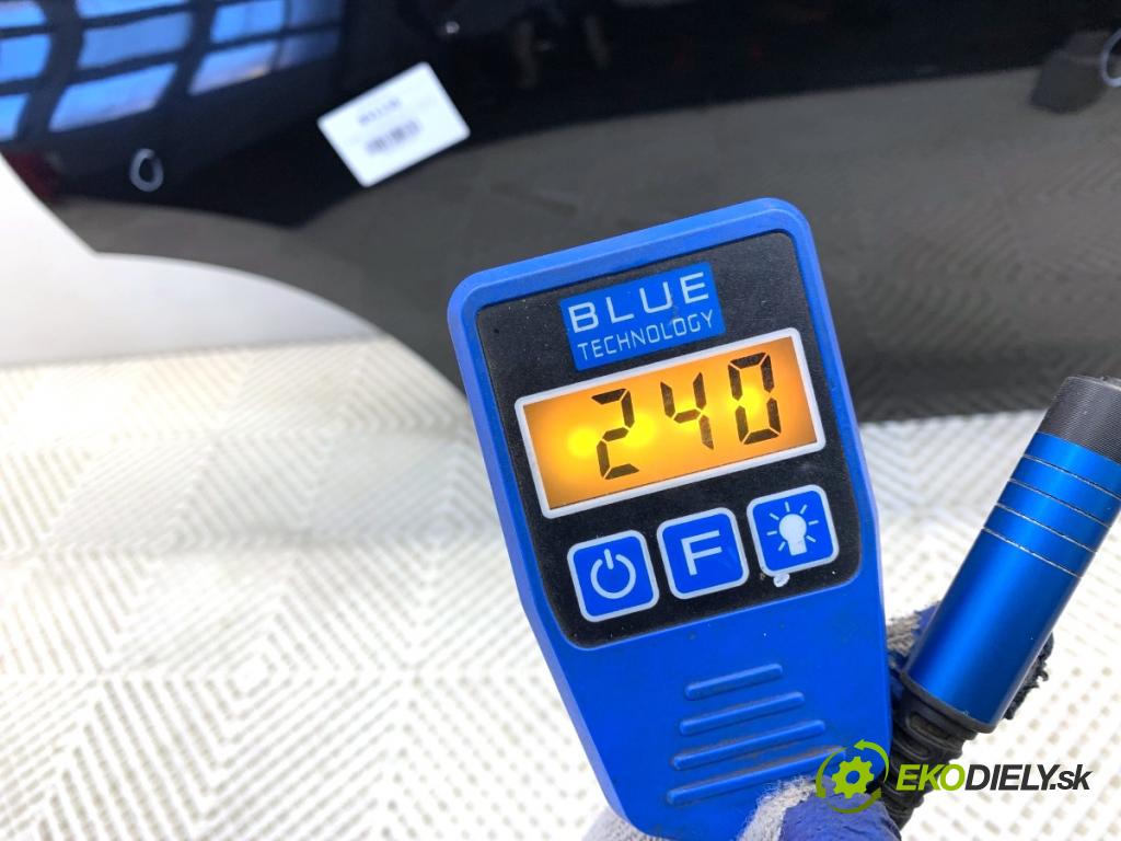 BMW E84 SUV 2013 85 kW sDrive 16 d 1995 Dvere pravy zad 475