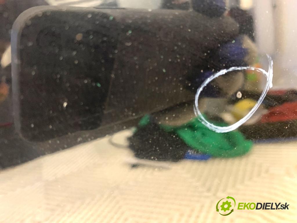 BMW E84 SUV 2013 85 kW sDrive 16 d 1995 Dvere pravy predný 475