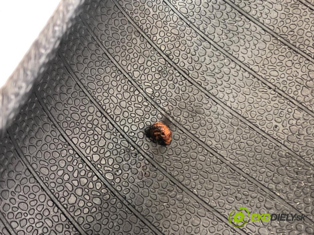 --- --- PNEUMATIKY: zima 2X 215/65 16" FULDA