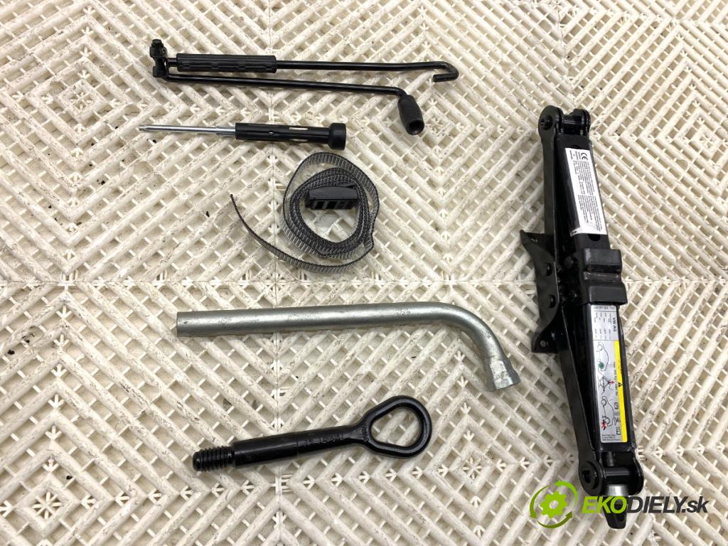 SKODA SCALA liftback 2022 110 kW 1.5 TSI 1495 Súprava náradia 657012115A