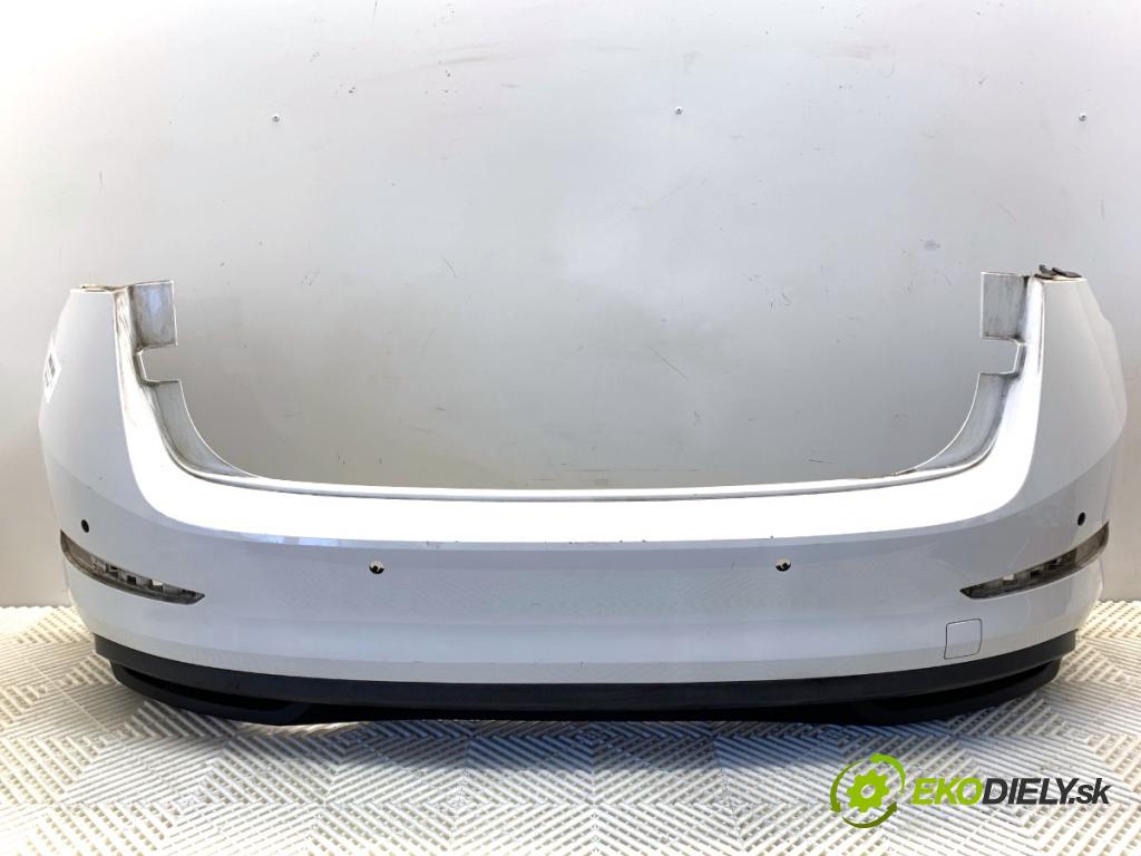 SKODA SCALA liftback 2022 110 kW 1.5 TSI 1495 Nárazník zad  (Kľučka dverí ostatné)