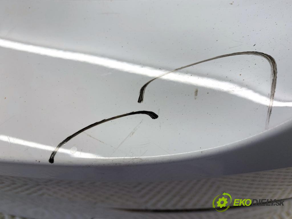 SKODA SCALA liftback 2022 110 kW 1.5 TSI 1495 Nárazník zad  (Kľučka dverí ostatné)