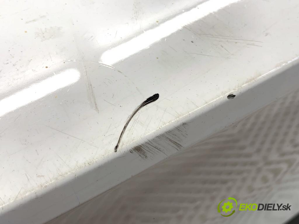 SKODA SCALA liftback 2022 110 kW 1.5 TSI 1495 Nárazník zad  (Kľučka dverí ostatné)