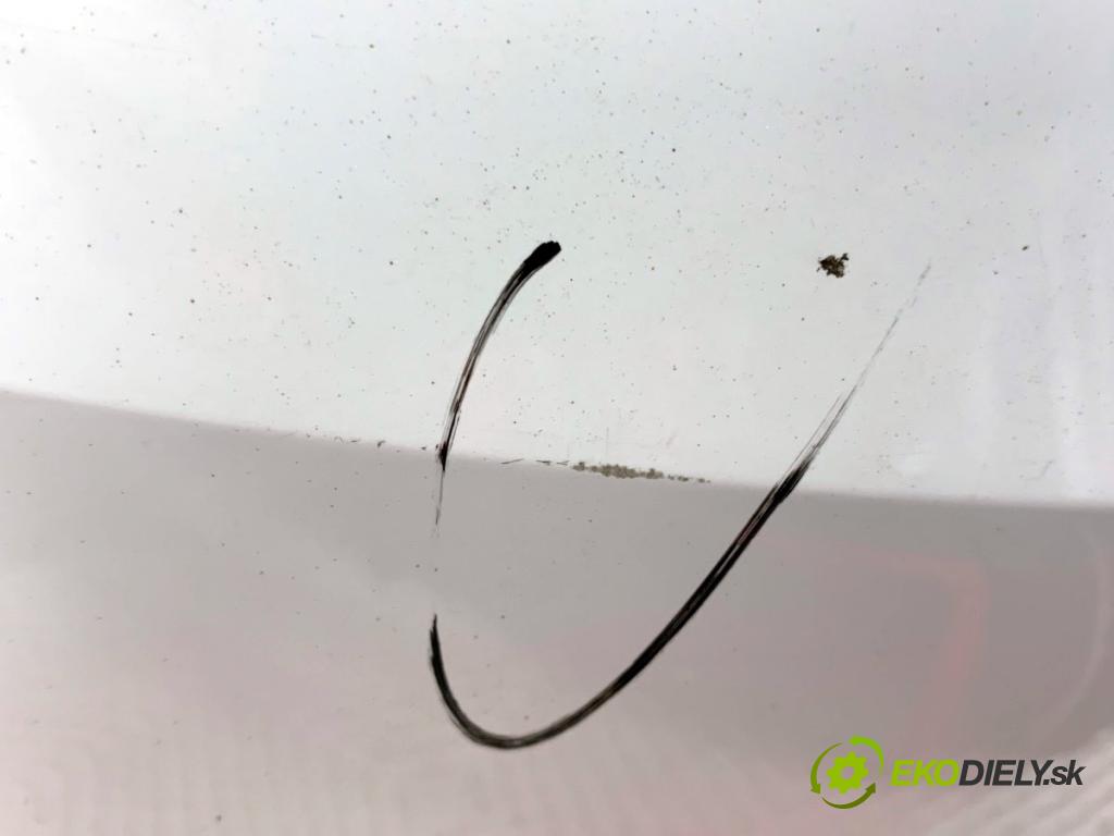 SKODA SCALA liftback 2022 110 kW 1.5 TSI 1495 Nárazník zad  (Kľučka dverí ostatné)