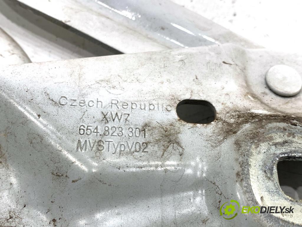 SKODA SCALA liftback 2022 110 kW 1.5 TSI 1495 závěs kapoty levý přední část 654823301