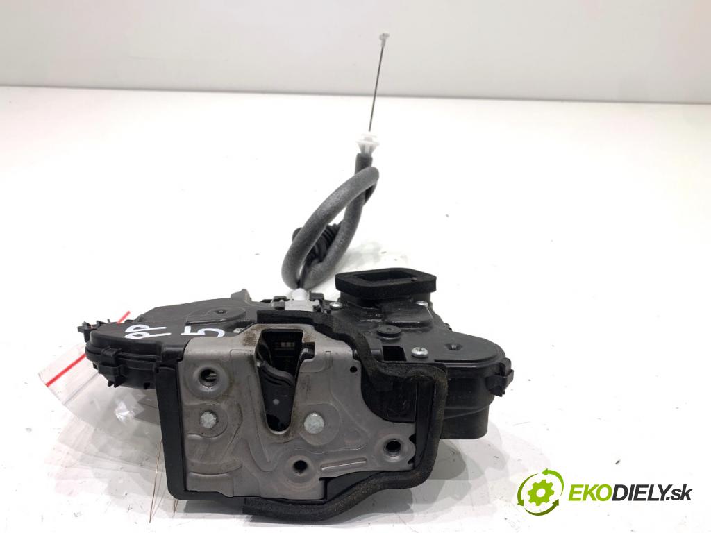 SKODA SCALA liftback 2022 110 kW 1.5 TSI 1495 zámok dveře pravý přední část 10B837016B