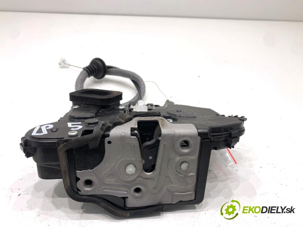 SKODA SCALA liftback 2022 110 kW 1.5 TSI 1495 zámok dveře levý přední část 10B837015B