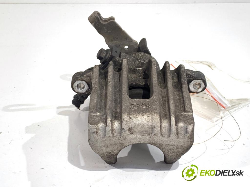 SKODA SCALA liftback 2022 110 kW 1.5 TSI 1495 Brzdič strmeň ľavy zad 