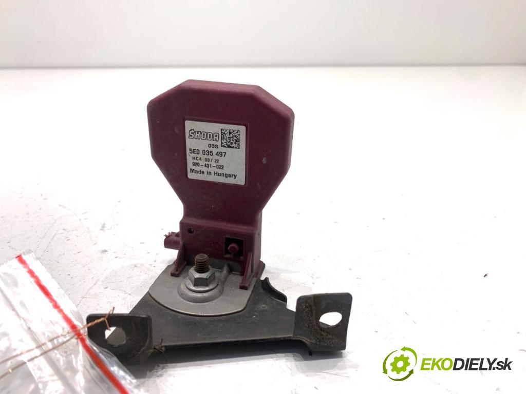SKODA SCALA liftback 2022 110 kW 1.5 TSI 1495 Zosilňovač Antenní: 5E0035497 (Zosilňovač)