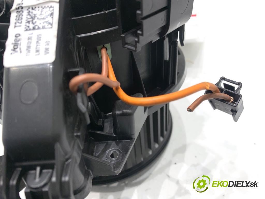 SKODA SCALA liftback 2022 110 kW 1.5 TSI 1495 topení 2Q1820021A