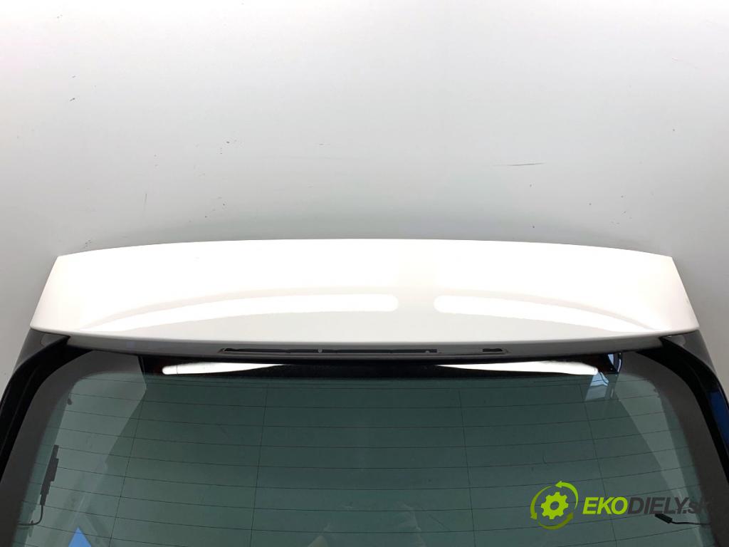 SKODA SCALA liftback 2022 110 kW 1.5 TSI 1495 kapota zad