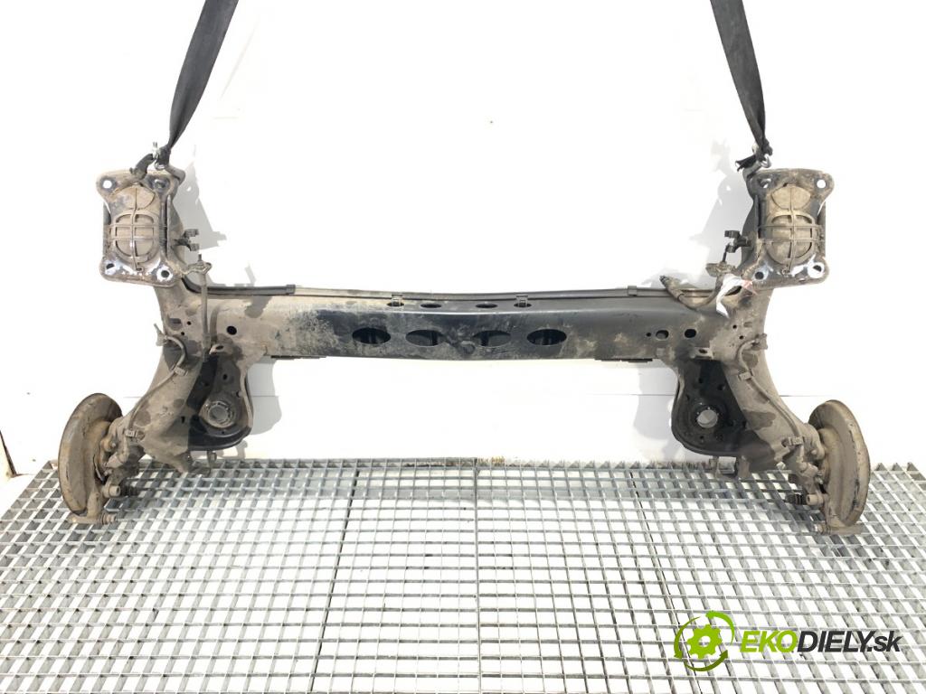 SKODA SCALA liftback 2022 110 kW 1.5 TSI 1495 Výstuha zad 