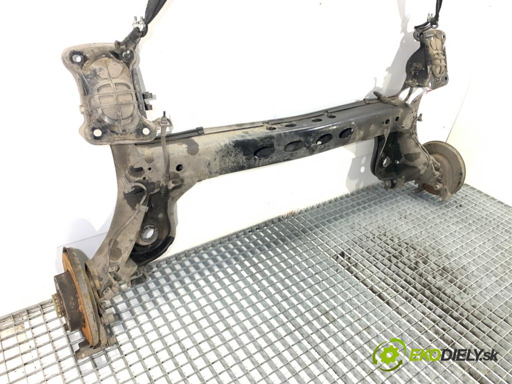 SKODA SCALA liftback 2022 110 kW 1.5 TSI 1495 Výstuha zad