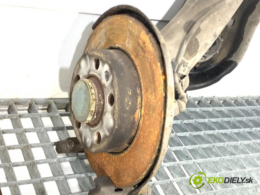 SKODA SCALA liftback 2022 110 kW 1.5 TSI 1495 Výstuha zad