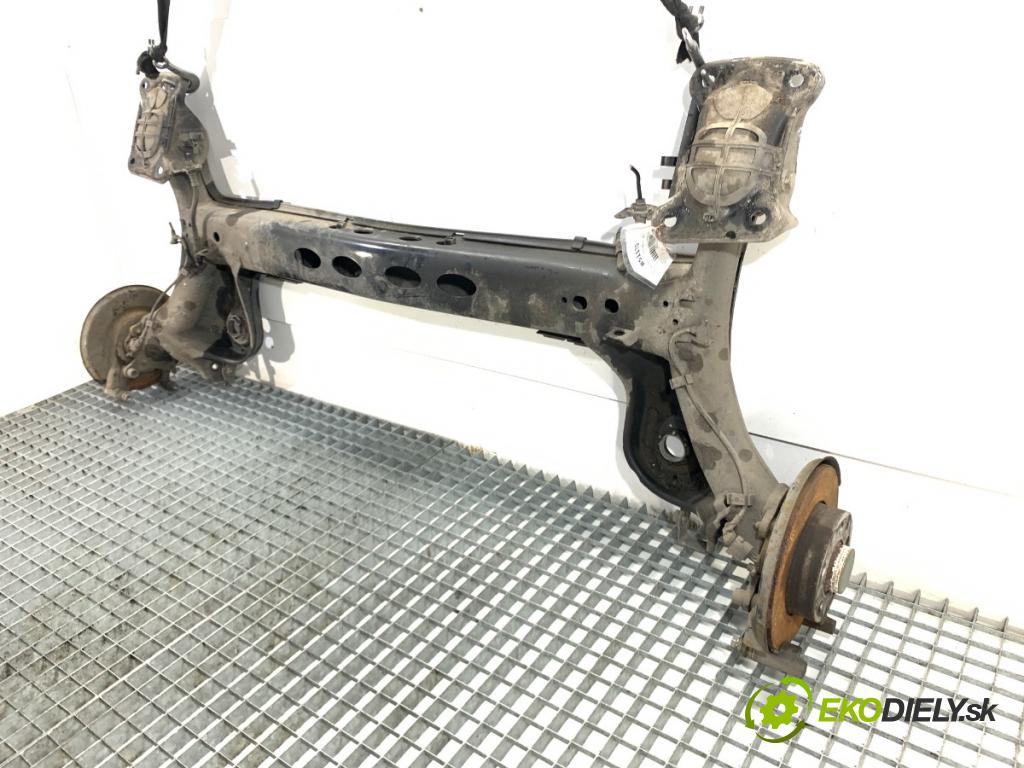 SKODA SCALA liftback 2022 110 kW 1.5 TSI 1495 Výstuha zad