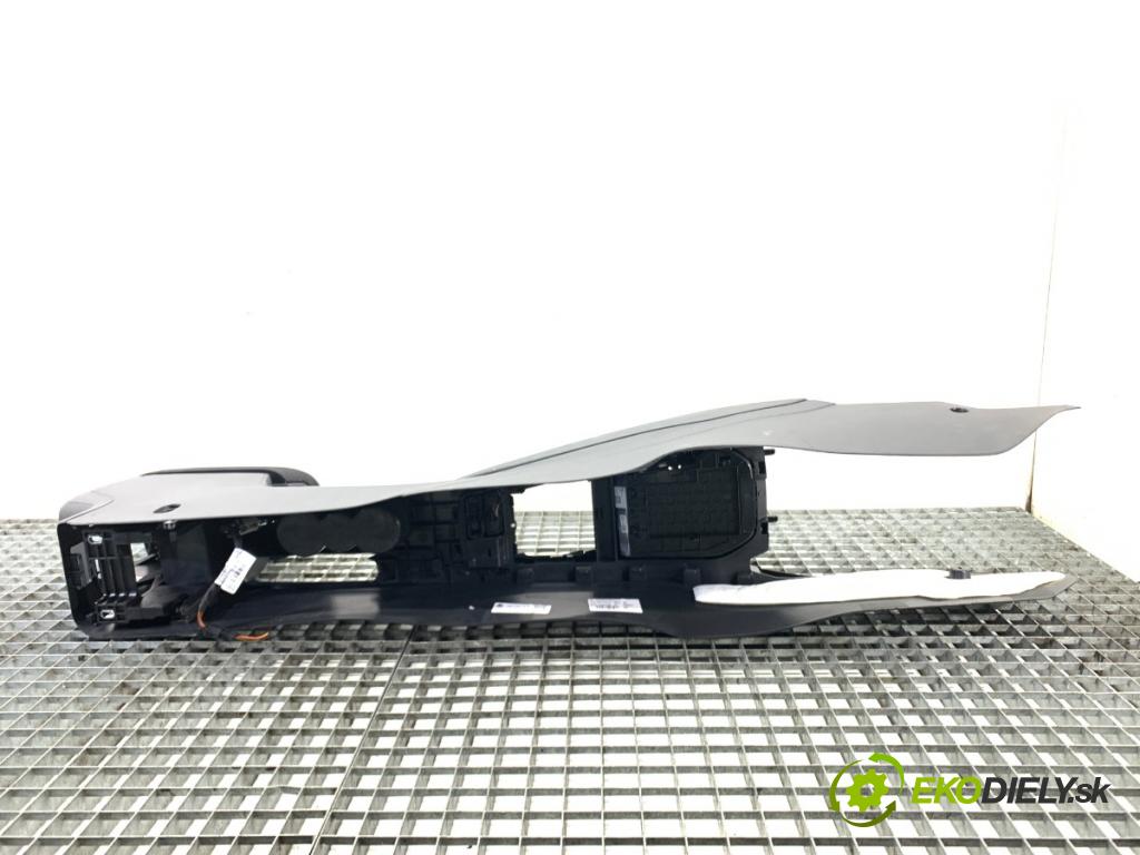 SKODA SCALA liftback 2022 110 kW 1.5 TSI 1495 Tunel stredový opierka