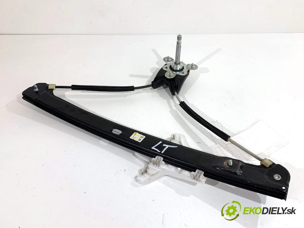 SKODA SCALA liftback 2022 110 kW 1.5 TSI 1495 mechanismus okna levý zadní část 654839401