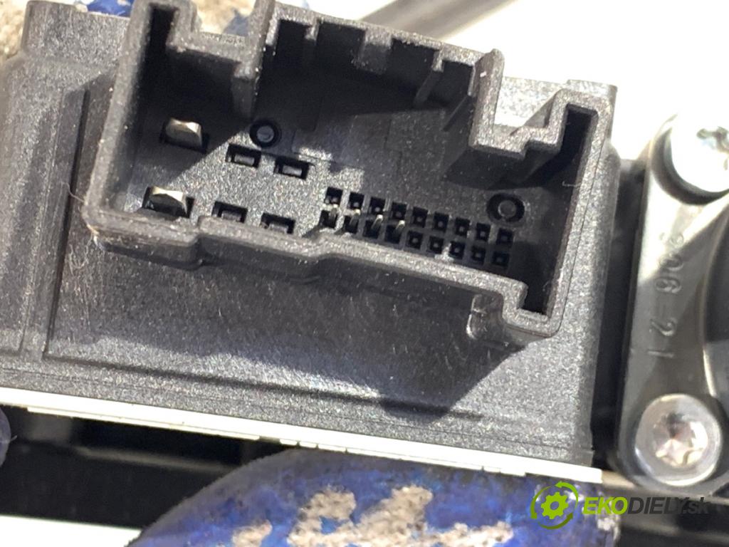 SKODA SCALA liftback 2022 110 kW 1.5 TSI 1495 mechanismus okna pravý přední část 2Q1959406C