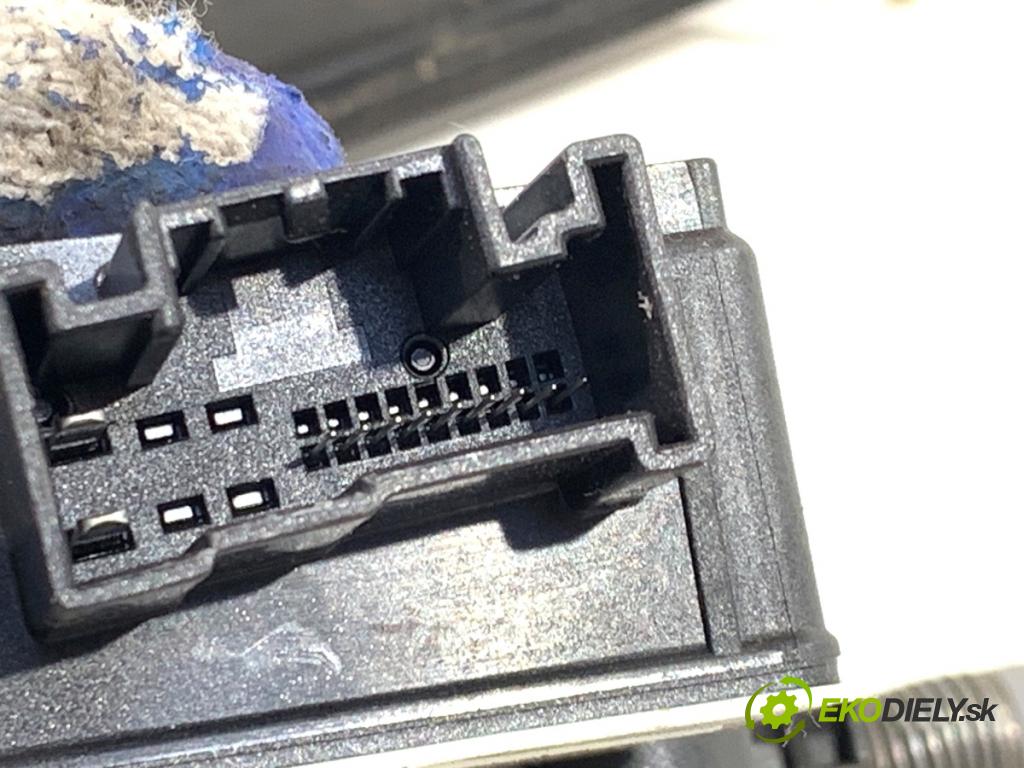 SKODA SCALA liftback 2022 110 kW 1.5 TSI 1495 mechanismus okna levý přední část 2Q1959405C