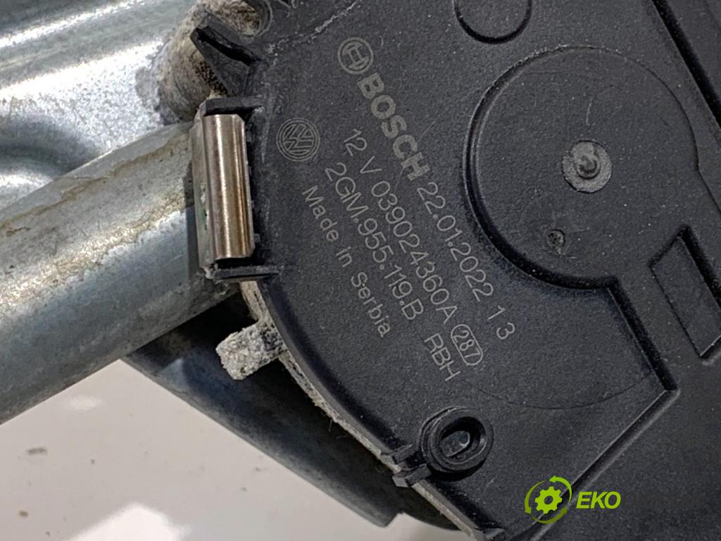 SKODA SCALA liftback 2022 110 kW 1.5 TSI 1495 mechanismus stěračů přední část 657955023B (Motorek stěračů přední)