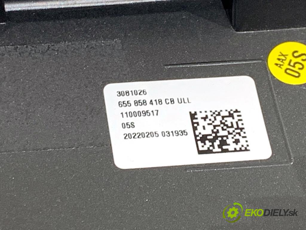 SKODA SCALA liftback 2022 110 kW 1.5 TSI 1495 lišty kryt 655858418CB 654858560 (Lišta)