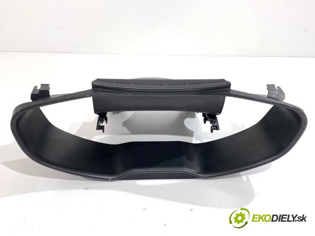 SKODA SCALA liftback 2022 110 kW 1.5 TSI 1495 lišty kryt 655858418CB 654858560 (Lišta)