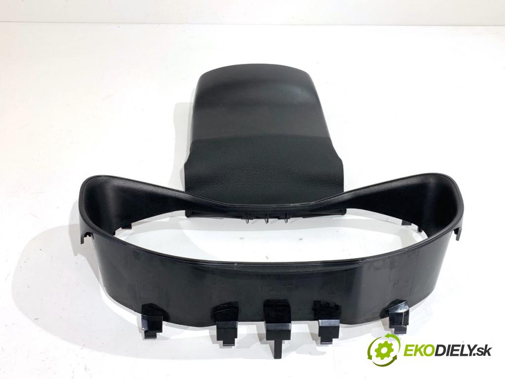 SKODA SCALA liftback 2022 110 kW 1.5 TSI 1495 lišty kryt 655858418CB 654858560 (Lišta)