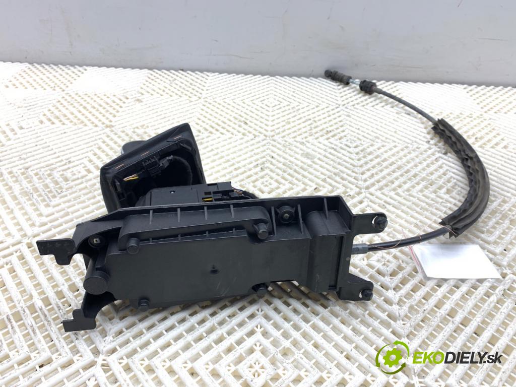 SKODA SCALA liftback 2022 110 kW 1.5 TSI 1495 Kulisa 2Q1713023AF (Rýchlostná páka (kulisa))