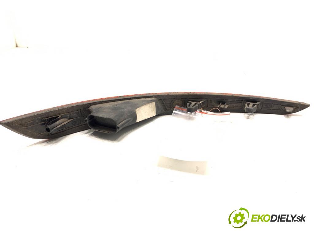 SKODA SCALA liftback 2022 110 kW 1.5 TSI 1495 reflexní nárazníka pravý zadní část 657945702