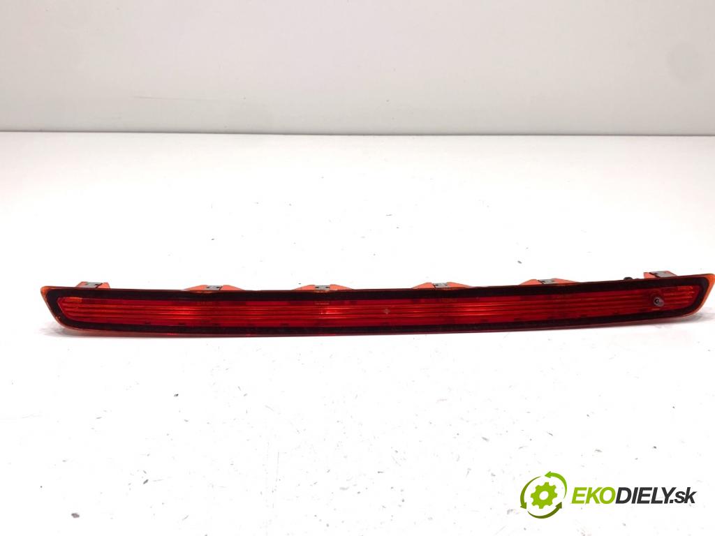 SKODA SCALA liftback 2022 110 kW 1.5 TSI 1495 světlo brzdových světel 5JJ945097A