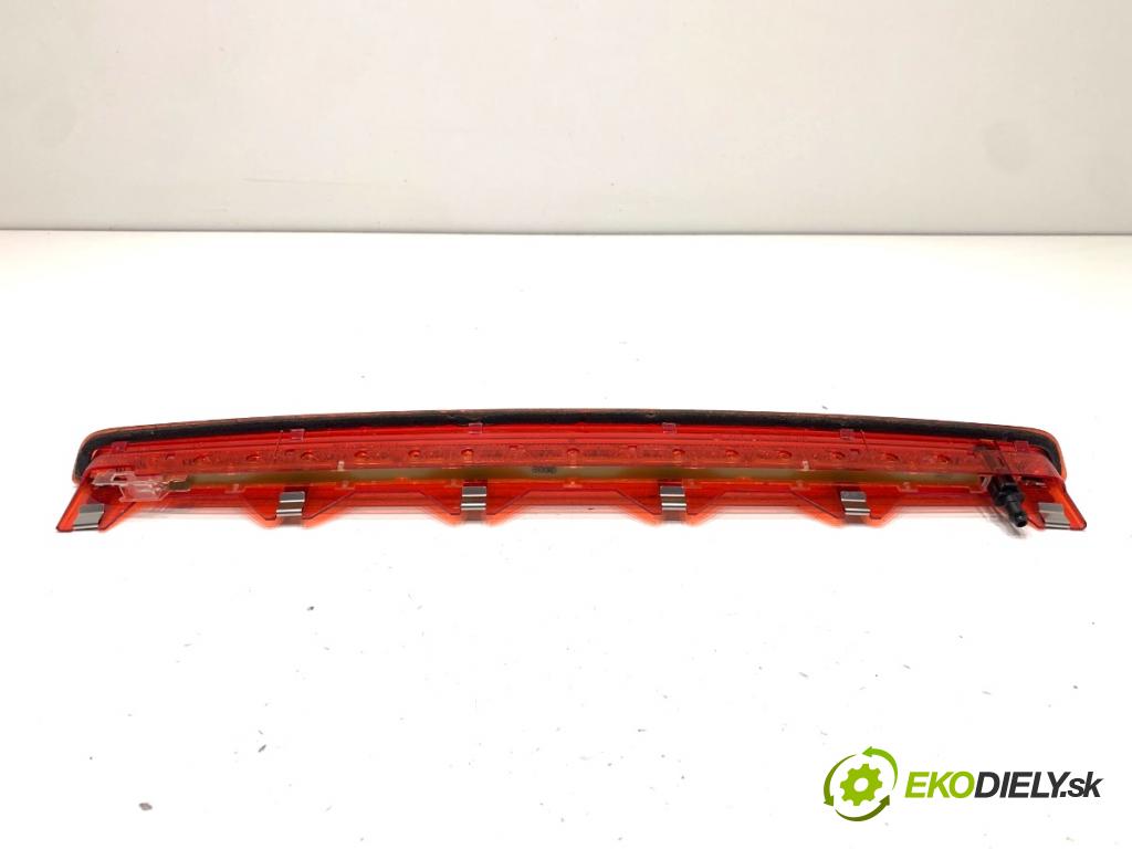 SKODA SCALA liftback 2022 110 kW 1.5 TSI 1495 světlo brzdových světel 5JJ945097A