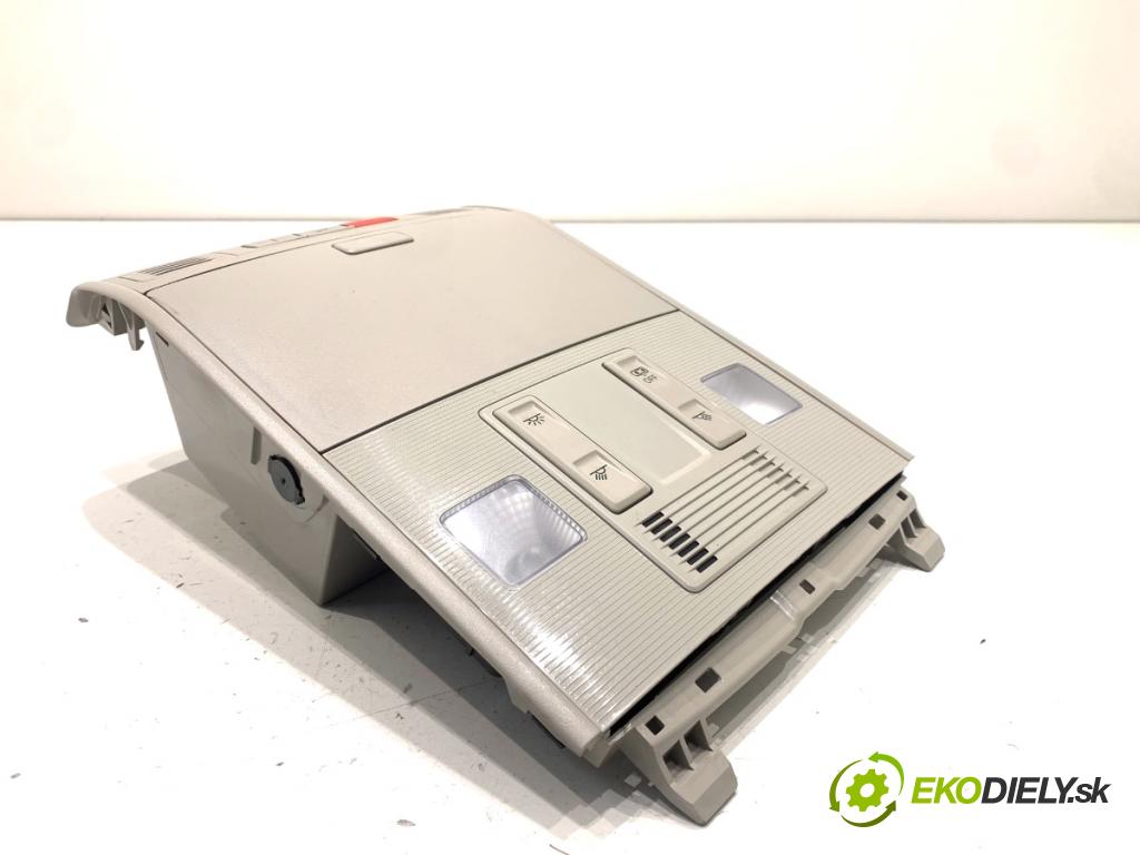 SKODA SCALA liftback 2022 110 kW 1.5 TSI 1495 světlo stropní 657868837A