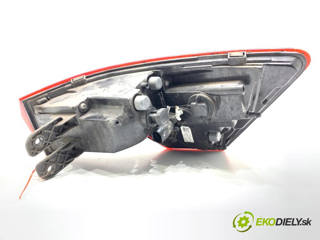 SKODA SCALA liftback 2022 110 kW 1.5 TSI 1495 světlo levý zadní část 657945095