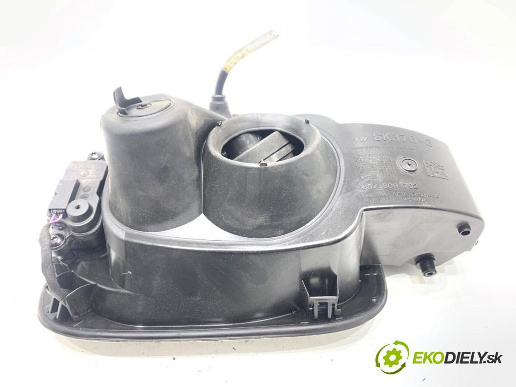 SKODA SCALA liftback 2022 110 kW 1.5 TSI 1495 Dvierka nádrže paliva  (Kľučka dverí ostatné)