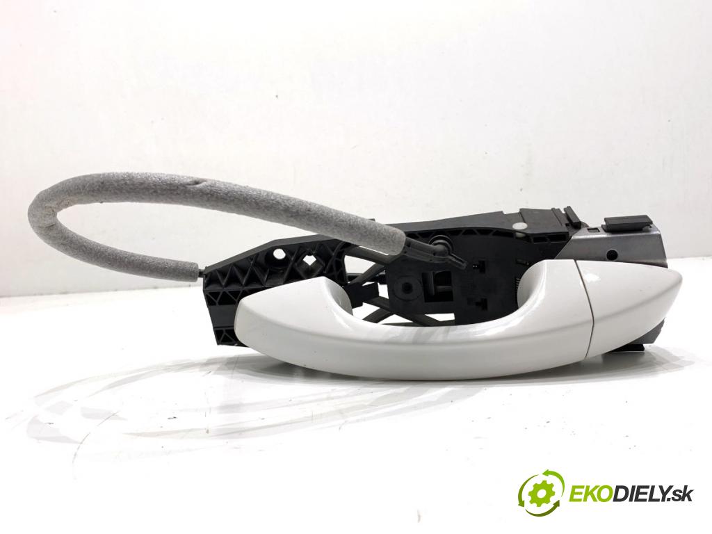 SKODA SCALA liftback 2022 110 kW 1.5 TSI 1495 Kľučka vonkajšia ľavy predný 