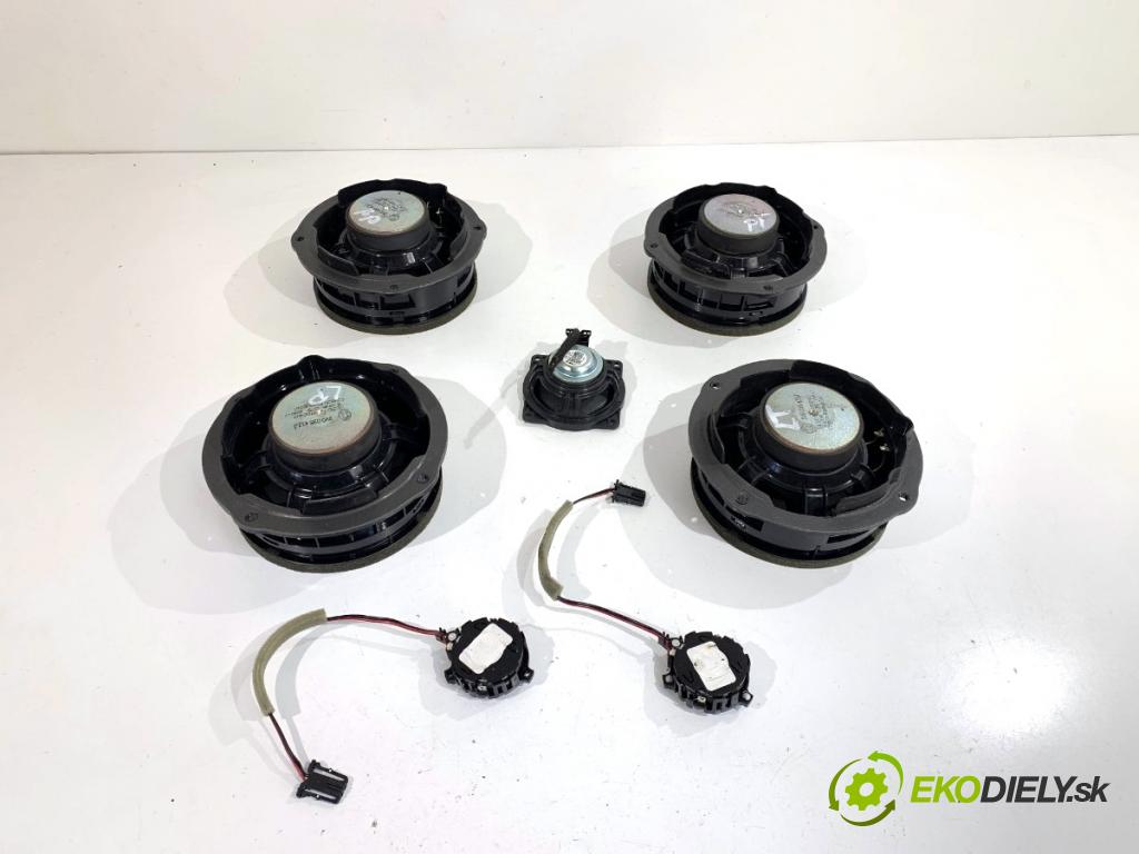 SKODA SCALA liftback 2022 110 kW 1.5 TSI 1495 reproduktory 3V0035411J