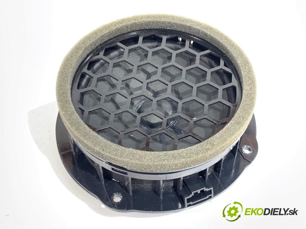 SKODA SCALA liftback 2022 110 kW 1.5 TSI 1495 reproduktory 3V0035411J