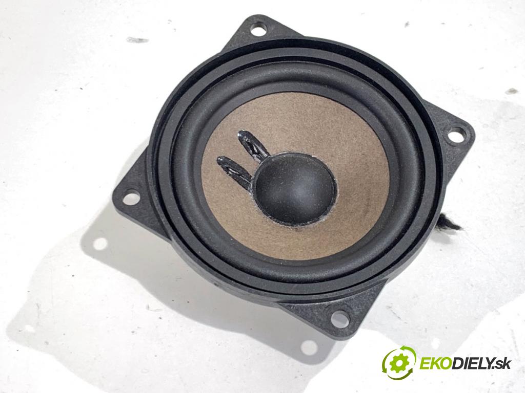 SKODA SCALA liftback 2022 110 kW 1.5 TSI 1495 reproduktory 3V0035411J