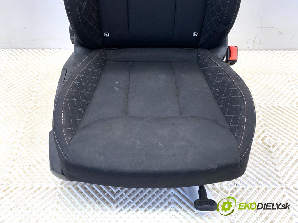 SKODA SCALA liftback 2022 110 kW 1.5 TSI 1495 Sedadlo pravy predný