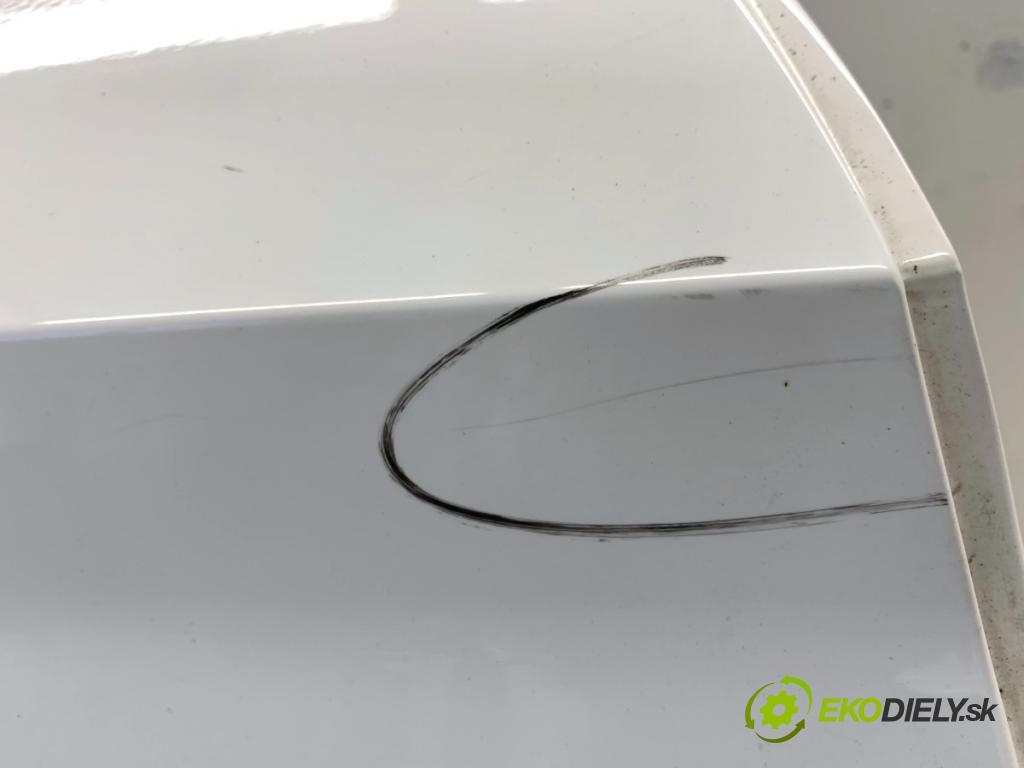 SKODA SCALA liftback 2022 110 kW 1.5 TSI 1495 Dvere pravy zad