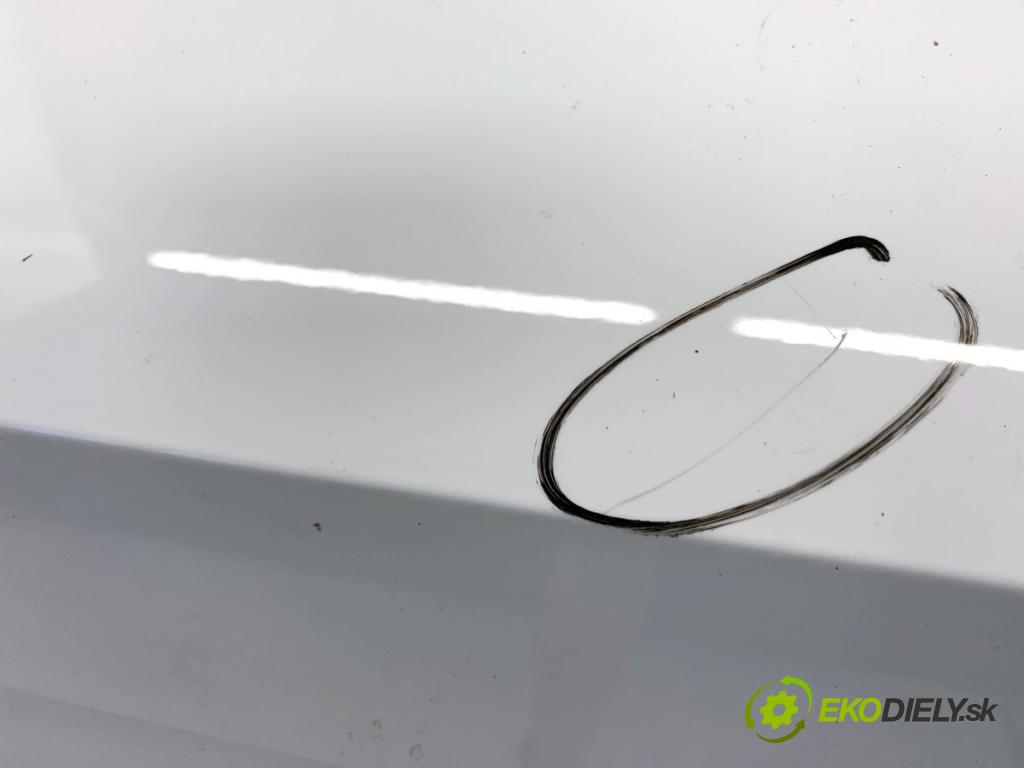 SKODA SCALA liftback 2022 110 kW 1.5 TSI 1495 Dvere pravy zad