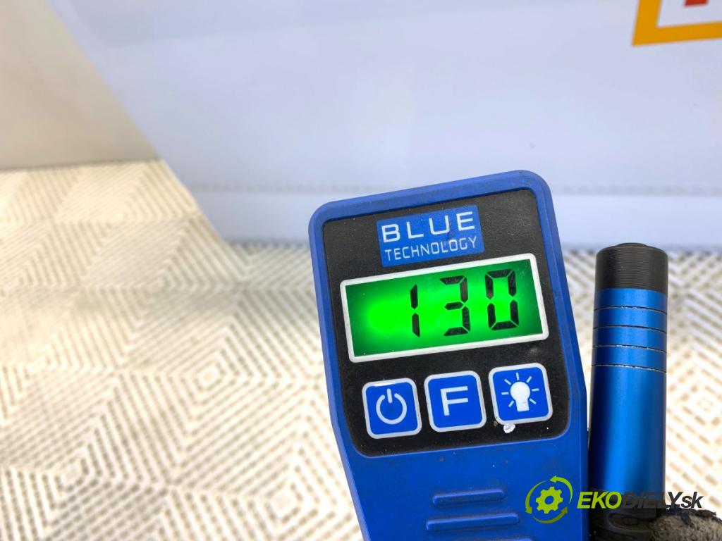 SKODA SCALA liftback 2022 110 kW 1.5 TSI 1495 Dvere pravy predný