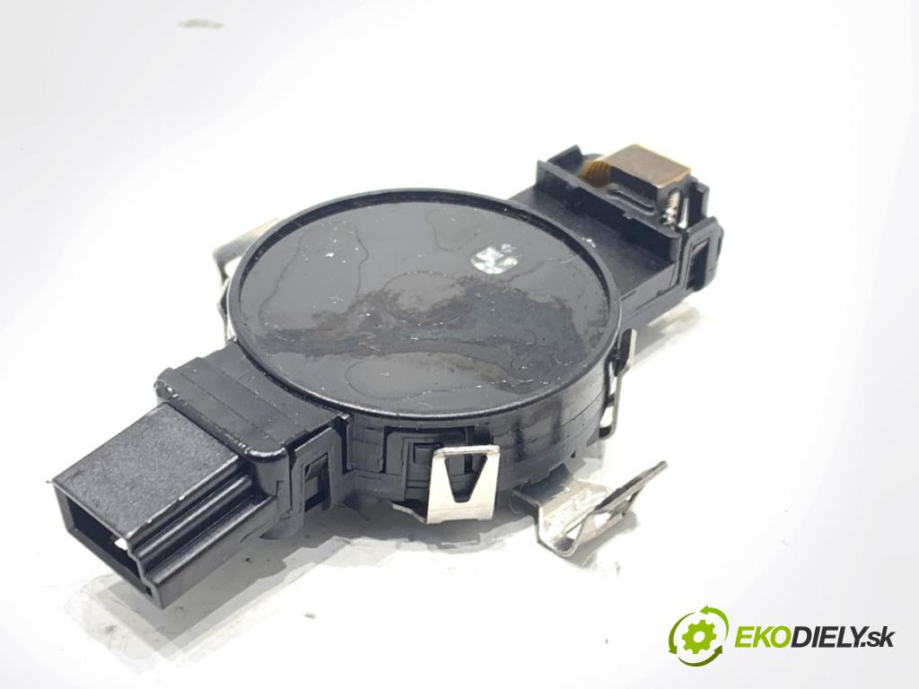 SKODA SCALA liftback 2022 110 kW 1.5 TSI 1495 snímač deště 81A955555B (Snímač deště)