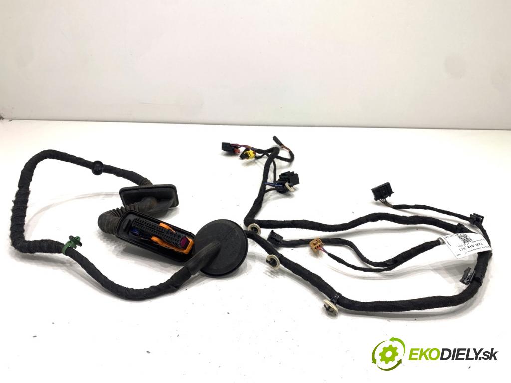 SKODA SCALA liftback 2022 110 kW 1.5 TSI 1495 Káblovačka Dvere predný ľavy TAB019541