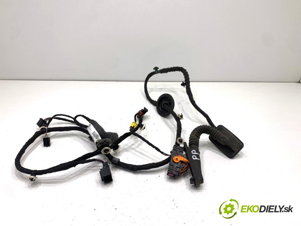 SKODA SCALA liftback 2022 110 kW 1.5 TSI 1495 káblovačka dveře přední část pravý TAB019541A